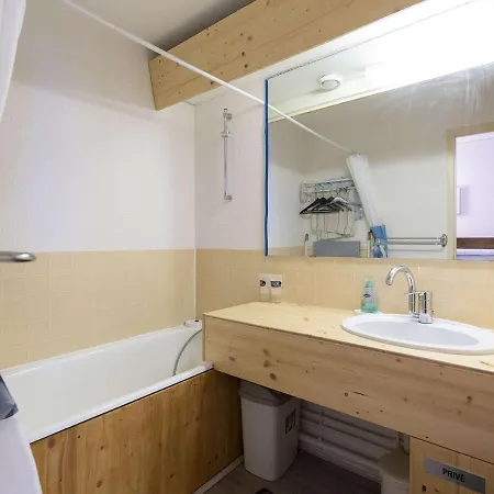 Apartment Coquet 5 Pers, Balcon, A 80m Des Pistes, Animaux Admis - Fr-1-404-343